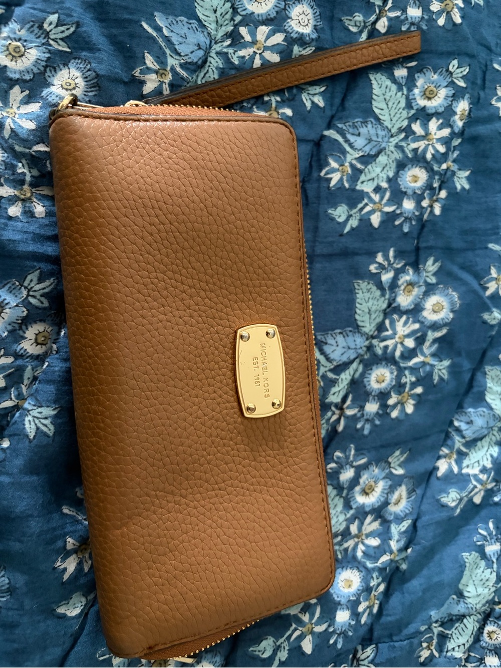 Michael Kors Tan Pebbled Leather Zip Wristlet wallet with Gold Plate